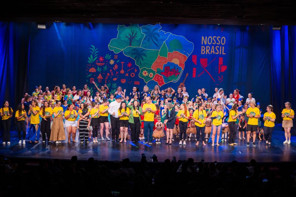 Espetáculo “Nosso Brasil” - Escola Arte da Dança